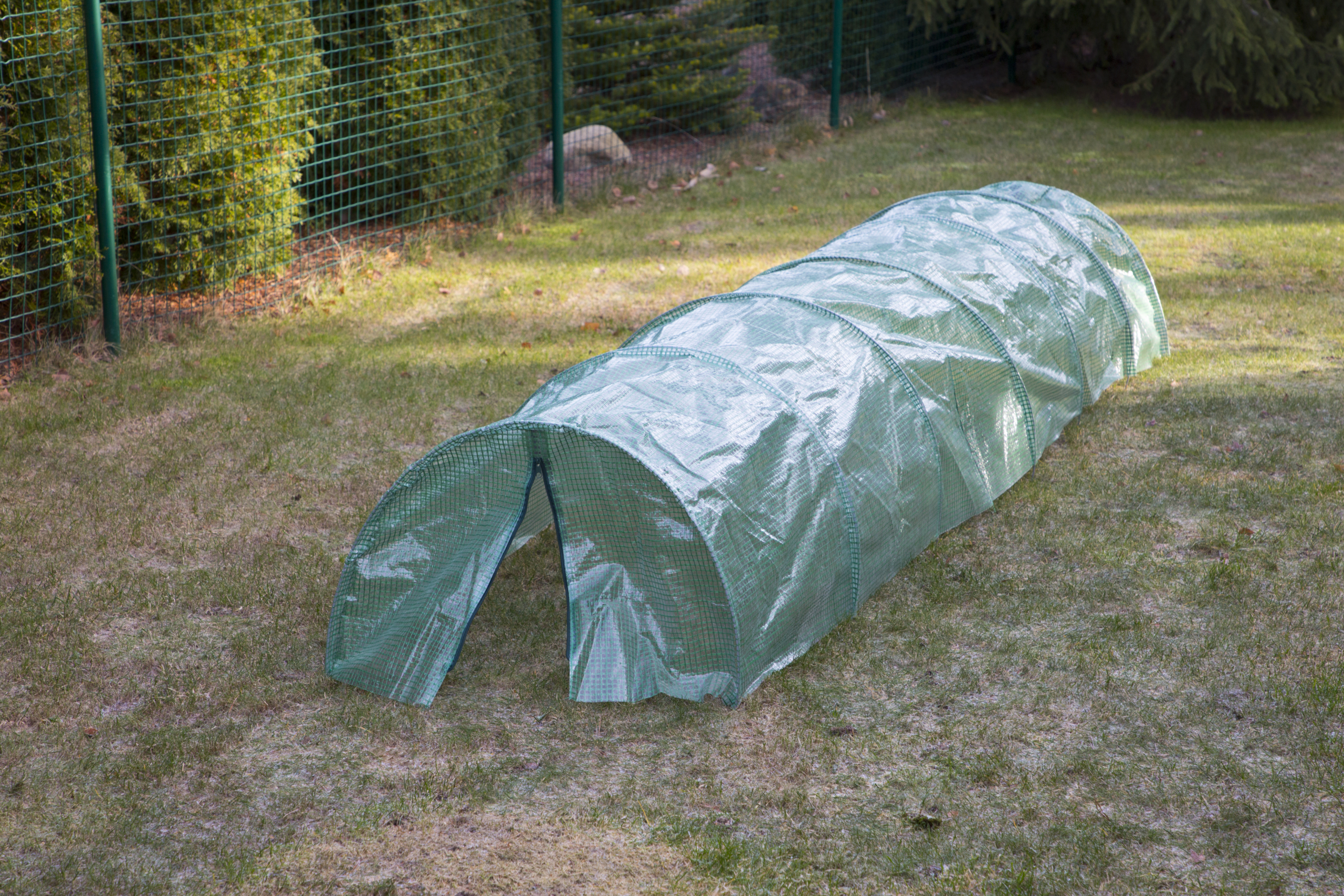 Tunnelikasvihuone AitaX, 300x65x45cm, teräskaaret, muovikate